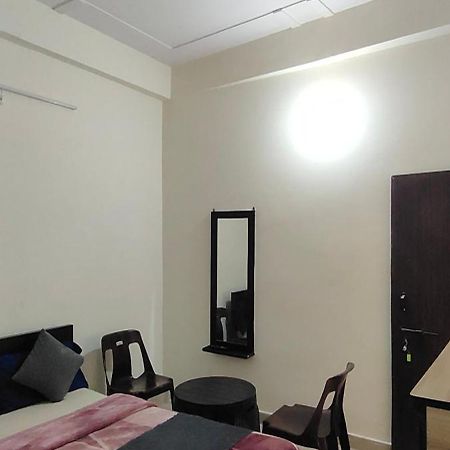 Hotel Shri Jee Dham Near Prem Mandir à Vrindāvan Extérieur photo