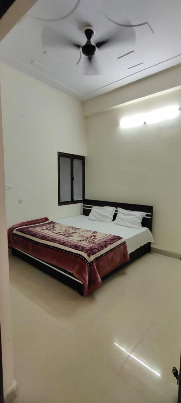 Hotel Shri Jee Dham Near Prem Mandir à Vrindāvan Extérieur photo