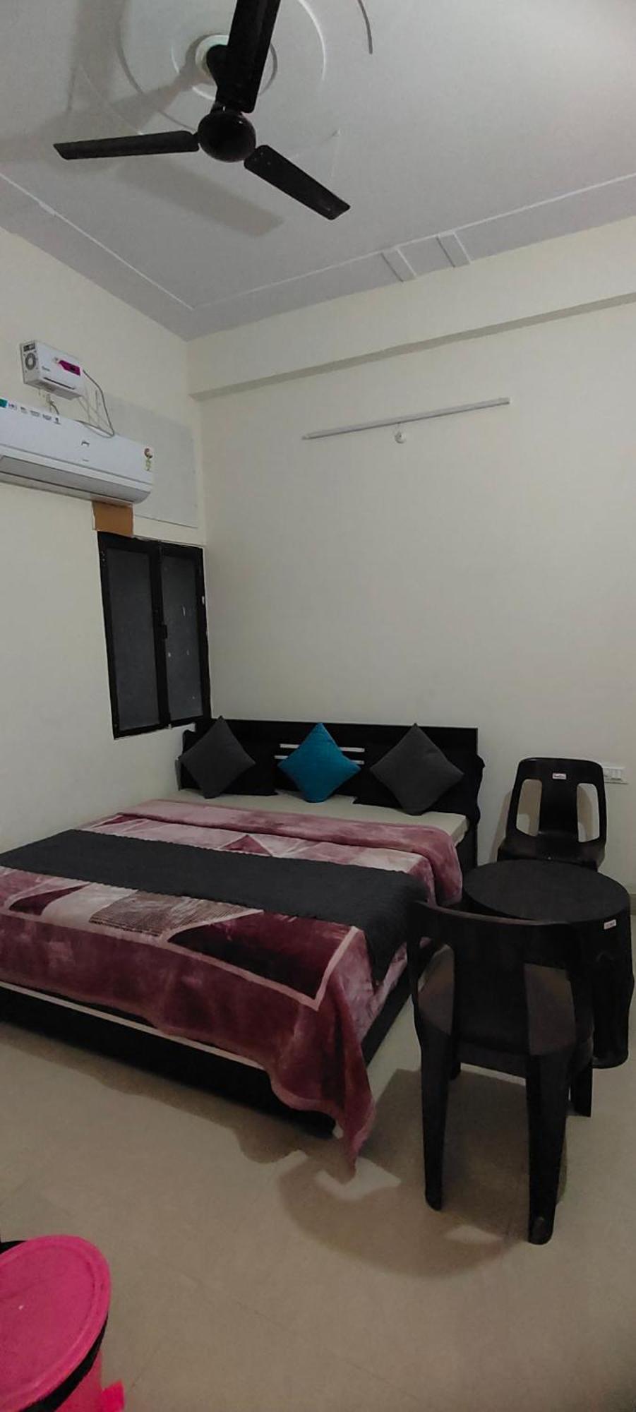 Hotel Shri Jee Dham Near Prem Mandir à Vrindāvan Extérieur photo